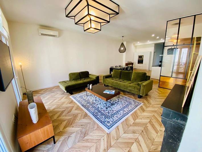 Gîte pour 2 personnes, avec balcon dans Theatre Moliere Scene Nationale