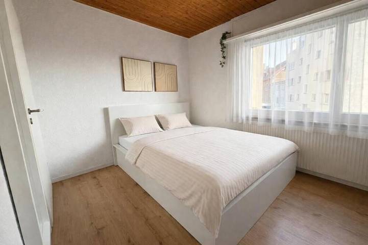 Ganze Wohnung, Charmantes Studio Rheinfall & Bahnhof zu Fuss in Neuhausen am Rheinfall, Kanton Schaffhausen