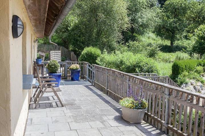 Ferienwohnung für 5 Personen, mit Balkon und Terrasse sowie Garten und Ausblick in Meßkirch