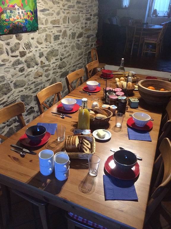Les Granges d'Ignaux - Chambre 1 in Ignaux, Pyrénées