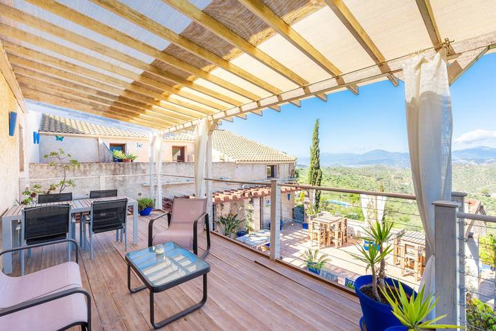 Entire apartment, Apartment "Finca Las Nuevas Casa Maria Arriba" with Mountain View, Pool, Wi-Fi, Terrace & Garden in Álora, Cordillera Penibética