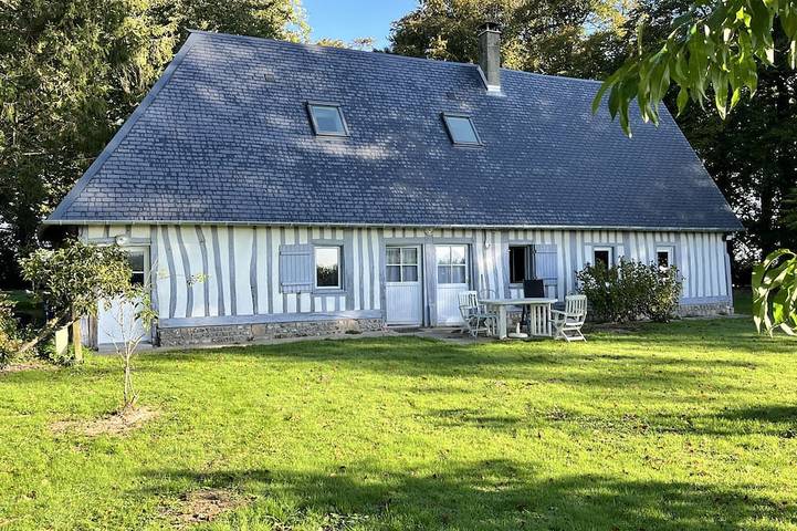 Gîte pour 3 personnes, avec jardin dans Thil-Manneville