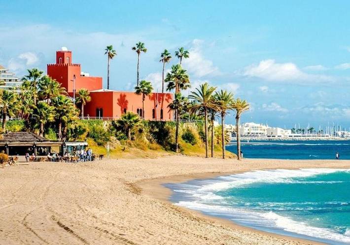 Lägenhet för 4 Personer, med pool och trädgård - 1