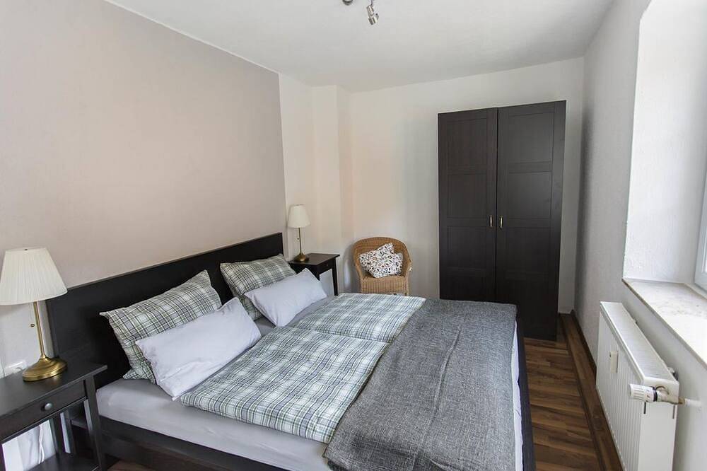Ganze Wohnung, Am Mühlenbach 6-Bett-Ferienwohnung Bad/Wc - Ferienwohnungen im Sauertal in Ralingen, Landkreis Trier-Saarburg
