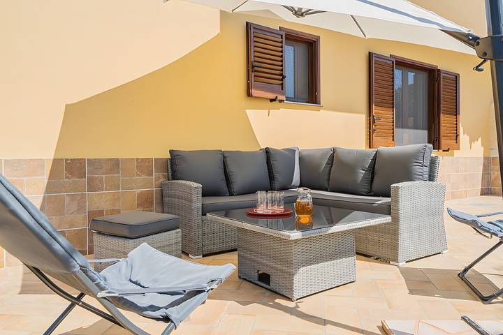 Location de vacances pour 5 personnes, avec jardin à Vico Equense