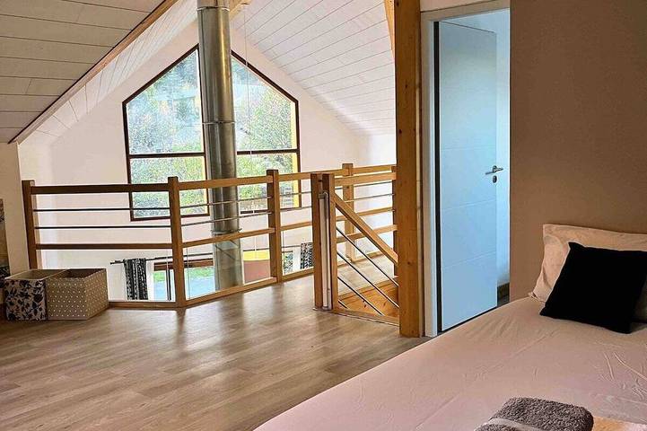 Impressive Chalet - Sleeps 7 in Allemond, Nationalpark Écrins