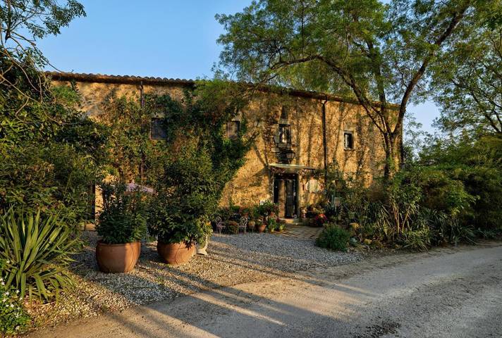 Casa de huéspuedes para 4 personas, con Terraza y Jardín además de Piscina y Vistas en Cornellá del Terri