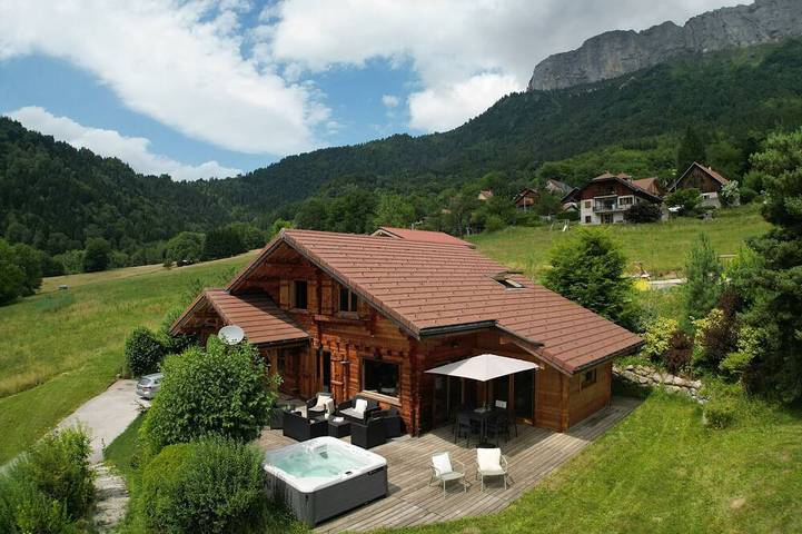 Chalet pour 9 personnes, avec jardin et terrasse