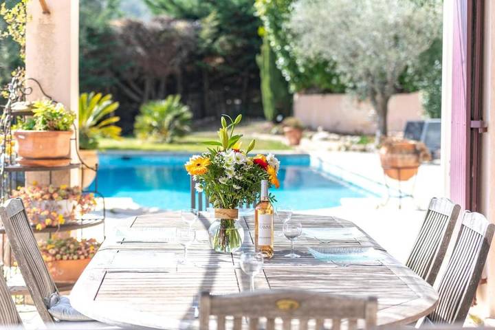 Apartamento de vacaciones para 10 personas, con jardín además de vistas y piscina - 1