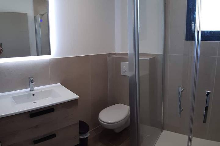 Villa pour 5 personnes, avec jacuzzi et piscine à Vallon-Pont-d'Arc - 4