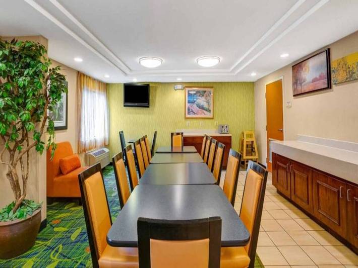 Apartamento entero, Sunny 1 Cama Completa Ada | Estacionamiento Gratuito in Connecticut