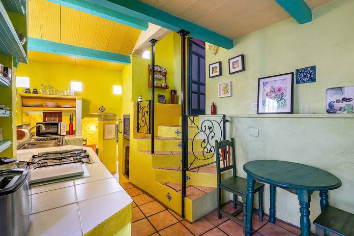 Casita de campo "El Nido" con piscina, vistas a la montaña y Wi-Fi in Órgiva, Cordillera Penibética