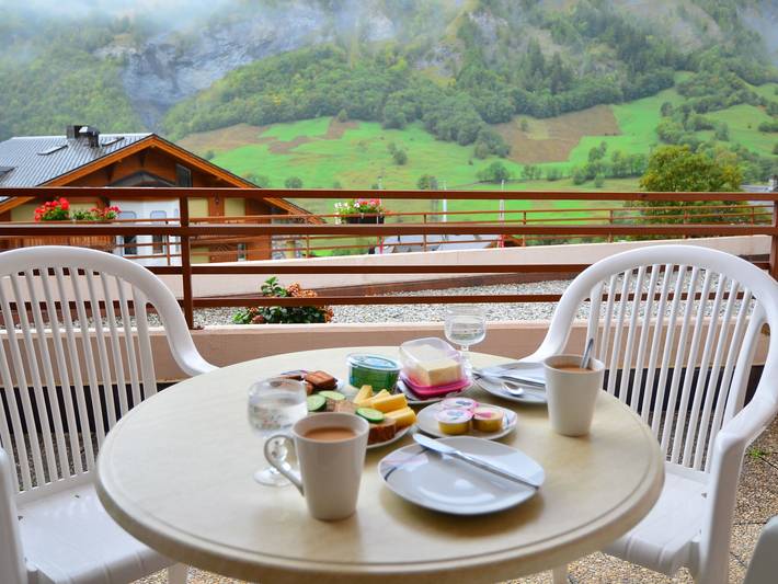 Ferienwohnung für 4 Personen, mit Terrasse und Ausblick in Leukerbad