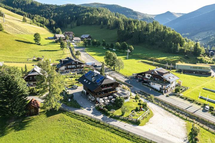Hotel für 5 Personen, mit Garten und Balkon, kinderfreundlich in Bad Kleinkirchheim - 2