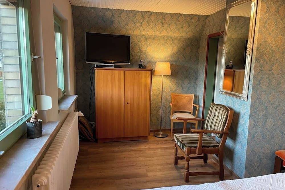 Idyllisches Ferienhaus im großen Garten in der Holsteinischen Schweiz in Malente, Ostholstein