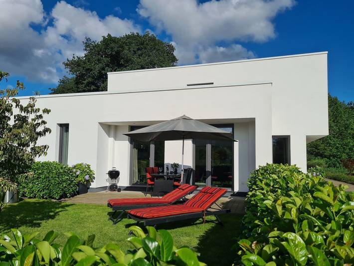 Ferienwohnung für 5 Personen, mit Terrasse und Garten in Varel