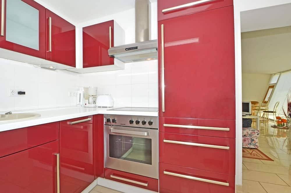Entire apartment, Quiet vacation apartment in Ahlbeck with garden & Wlan - only 400 m to the beach in Drei Kaiserbäder, Heringsdorf