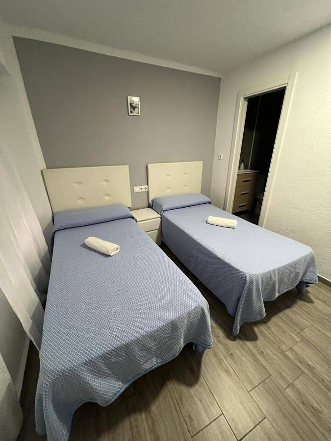 Standard Twin Room with Shared Bathroom in El Barrio, Alicante
