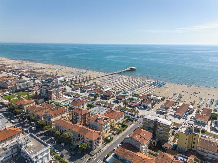 Ferienwohnung für 4 Personen, mit Terrasse und Garten in Lido di Camaiore - 2
