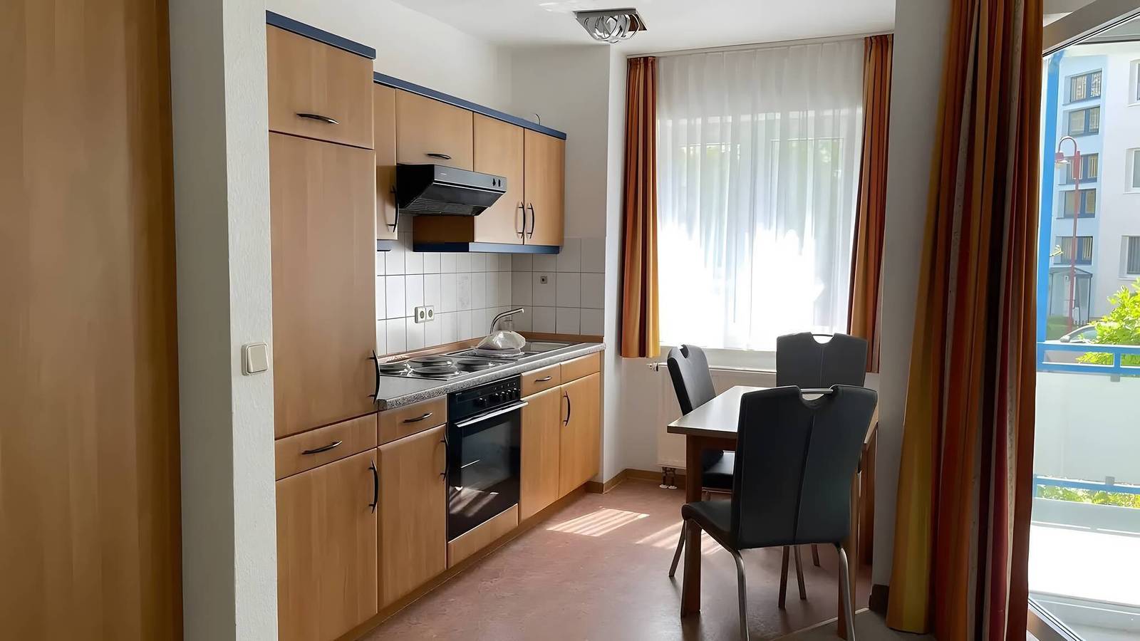 Hel leilighet, Apartment 'Mais. Ringstr. 22, 3.Og Rechts We48' with Balcony and Wi-Fi in Ostseebad Binz, Binz