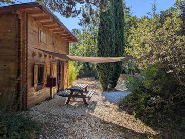 Cottage pour 4 personnes, avec piscine ainsi que jardin et vue à Tourves