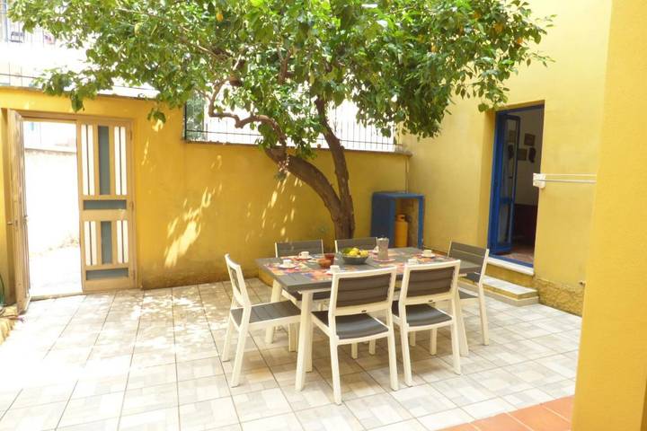 Casa vacanza per 9 persone, con giardino e terrazza, con animali domestici - 1