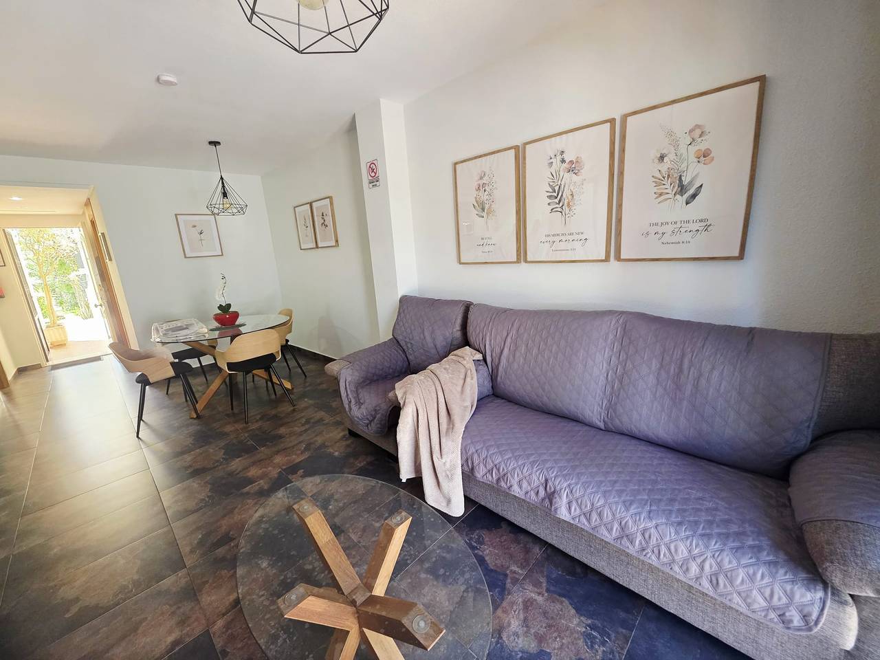 Entire apartment, Apartment "Piso Carlota Alessandri" with Shared Pool & Wi-Fi in Montemar Torremolinos, Torremolinos