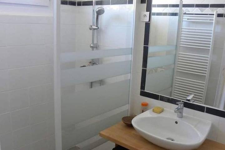 Location de vacances pour 8 personnes, avec jardin et balcon à Canet - 4