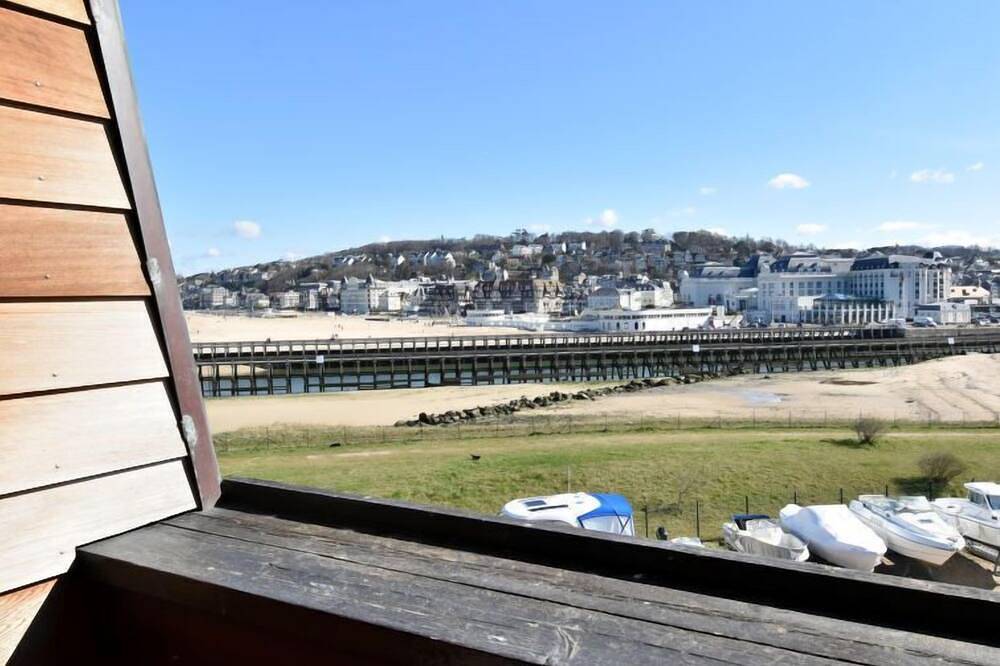 Apartamento entero, Les Marinas by Interhome in Deauville, Region de Lisieux