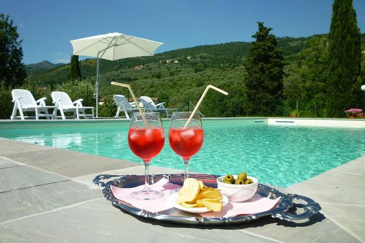 Ferienhaus für 4 Personen, mit Terrasse und Pool sowie Garten - 1