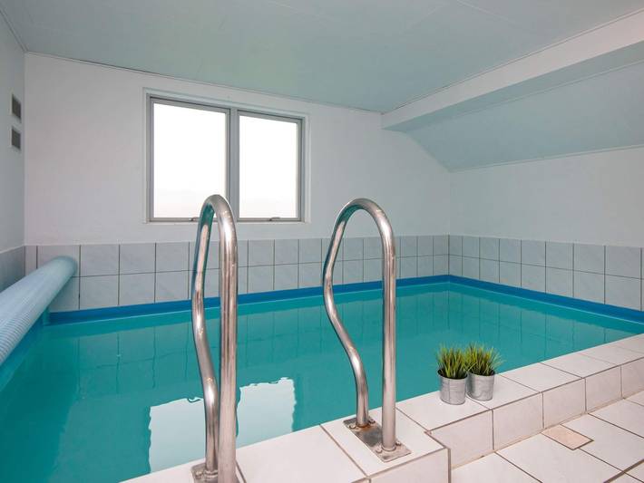 Ferienhaus für 10 Personen, mit Whirlpool und Terrasse sowie Pool und Sauna in Pøt Strandby - 4