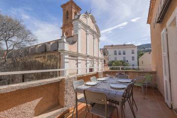 Gîte pour 6 personnes, avec balcon à Aregno