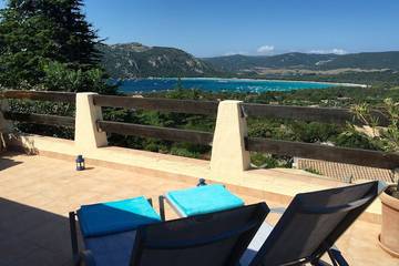 Cottage pour 2 personnes, avec terrasse et piscine dans Santa Giulia