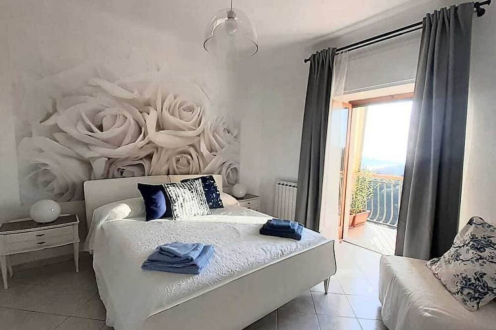 Ganze Wohnung, Sea view apartment between Lerici and Cinque Terre in Pitelli, La Spezia