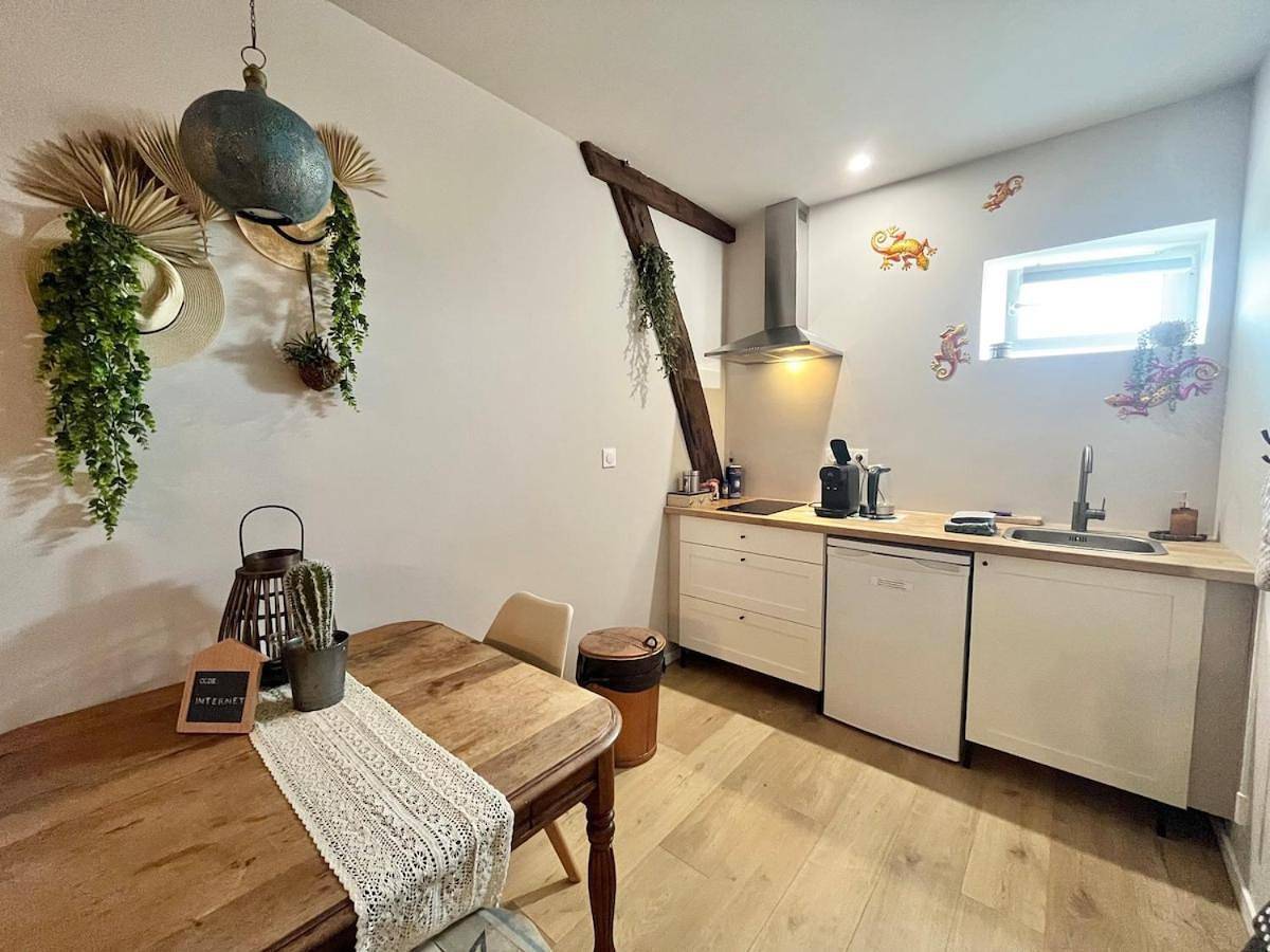 Appartement entier, "Gîte Ibiza" - Airco in Chamblet, Région de Montluçon