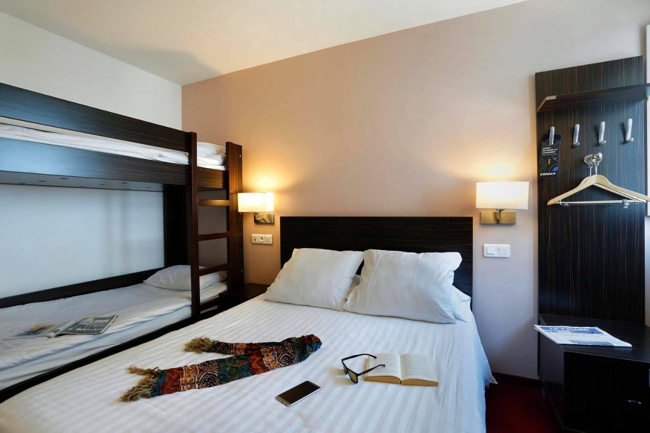 Grand Hotel Sénia - Paris Orly Airport in Orly (Île de France), Val-de-Marne