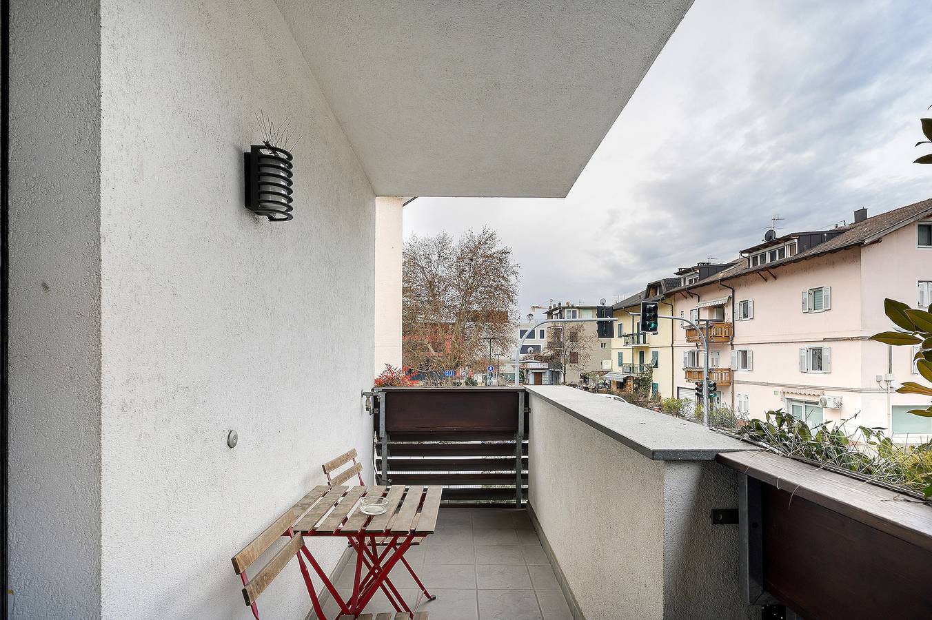 Entire studio, Studio 'Fewo 103' with Mountain View, Wi-Fi and Air Conditioning in St. Jakob (Laifers), Leifers