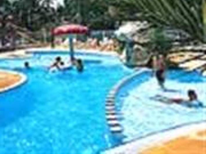 Camping pour 6 personnes, avec bassin pour enfant