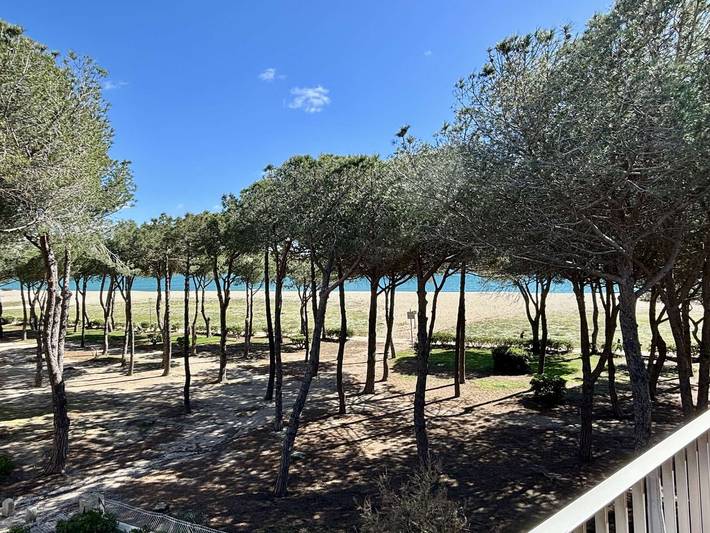 Gîte pour 4 personnes, avec balcon dans Plage des Pins - 4