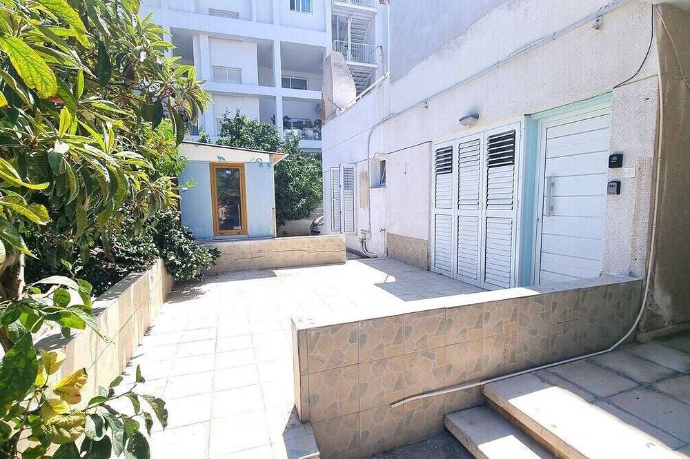 Apartamento entero, Ihsan Ali 2 - Dream Escape Apt 1 - 6 min walk to Kastella Beach in Lárnaca, Distrito de Larnaca