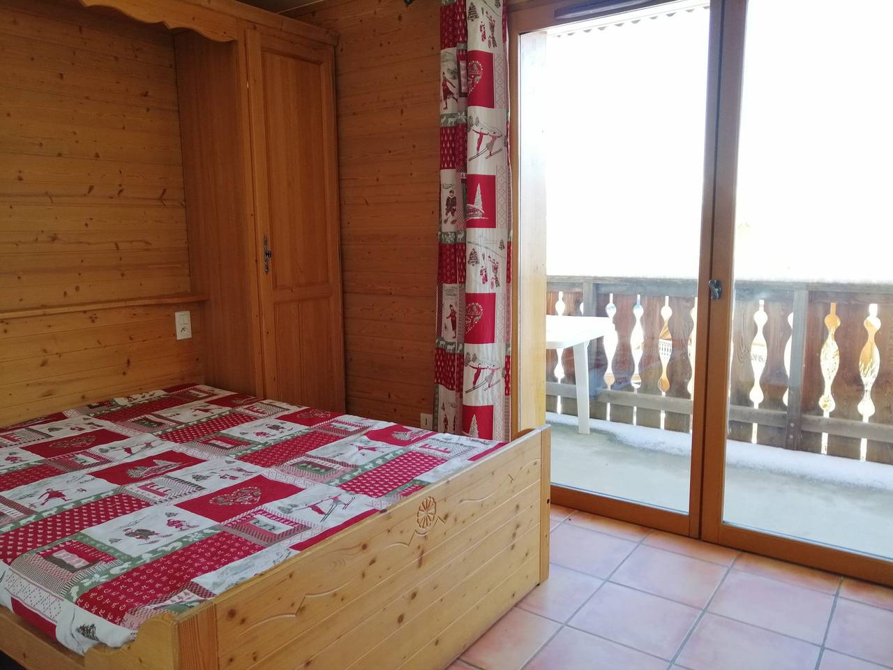 Appartement entier, Agréable 2 pièces pour 6, balcon, proche nature avec parking in Pra-Loup (station de ski), Pra-Loup
