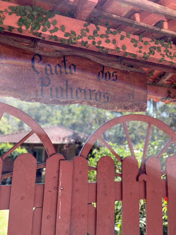 Casas e apartamentos de temporada para 13 pessoas, com jardim e piscina em Vargem Grande Paulista