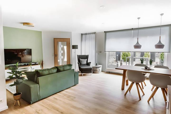 Hel lejlighed, Holiday Apartment 'Waldfeeling' with Private Terrace and Wi-Fi in Alme, Brilon