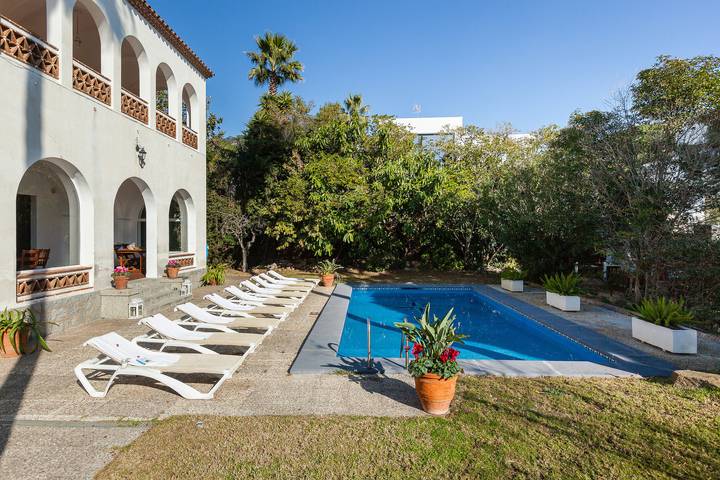 Chalet para 19 personas, con balcón y jardín en Maresme - 3