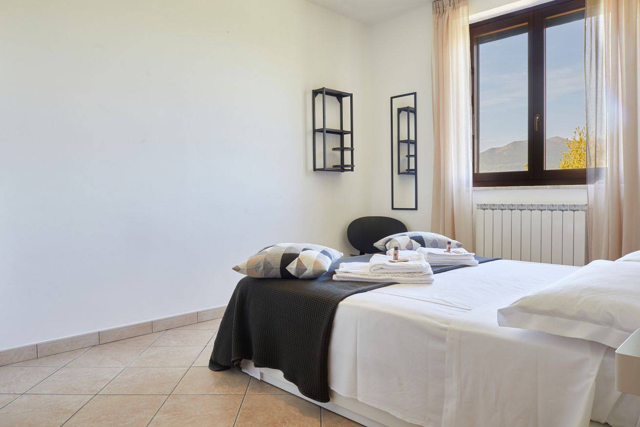 Villa Belvedere - Piscina ad Uso Esclusivo in Castelraimondo, Provincia di Macerata