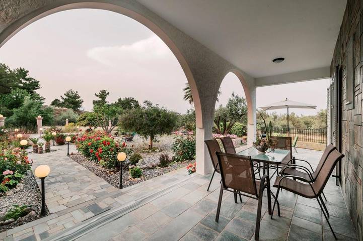 Ferienhaus für 8 Personen, mit Garten und Ausblick in Archangelos - 2