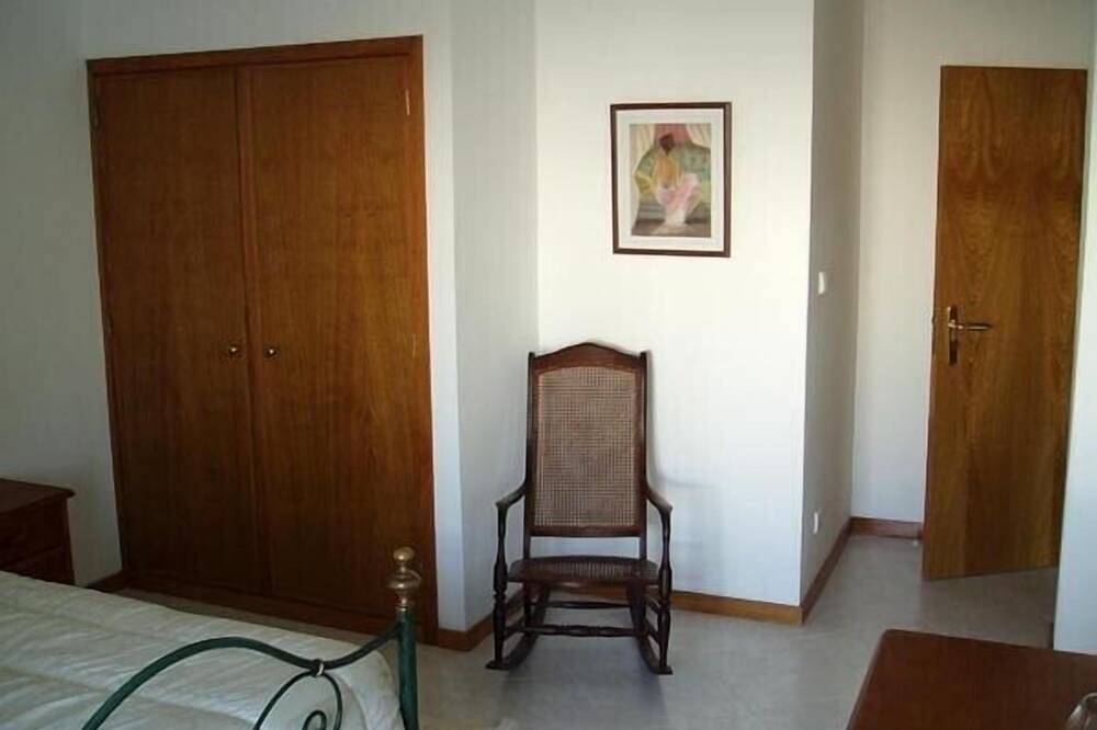 Entire apartment, First floor apartment with garden views in Albufeira, Faro District
