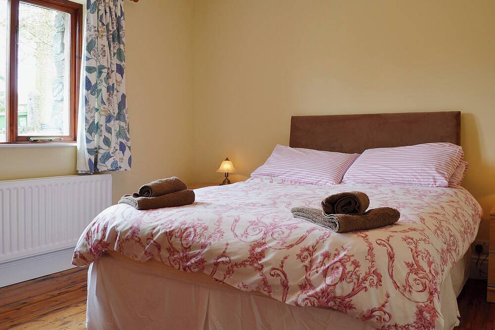 4 bedroom accommodation in Windermere in Bowness-on-Windermere, Lake District