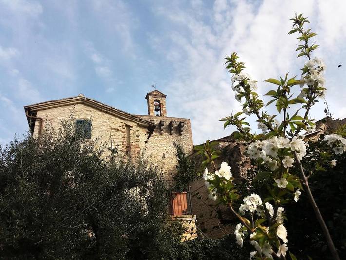 Casa vacanza per 4 persone, con giardino e panorama, adatto a famiglie con bambini in Corciano