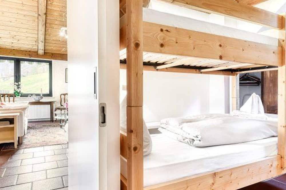 Apartamento inteiro, Chalet Zentral Bach by A-Appartments - Holiday apartment in Rätikon mountain range, Brand